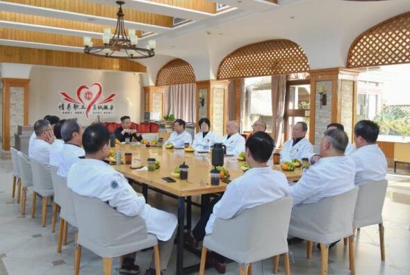 <a href='http://www.cuzhaopin.cn/' target='_blank'><u>徐州仁慈醫(yī)院</u></a>